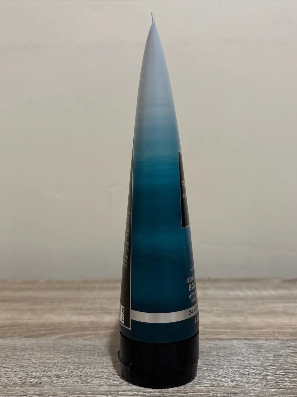 Bath & Body Works Freshwater Body Cream - Teal & White